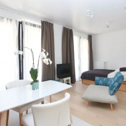 Rent this studio apartment on Chambon in Rue d'Argent - Zilverstraat, 1000 Brussels