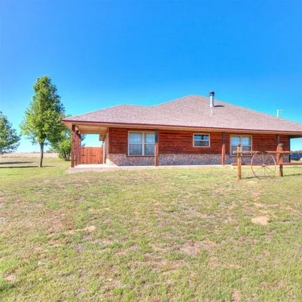 Buy this 3 bed house on 29928 CR E0730 in Kingfisher County, OK 73028