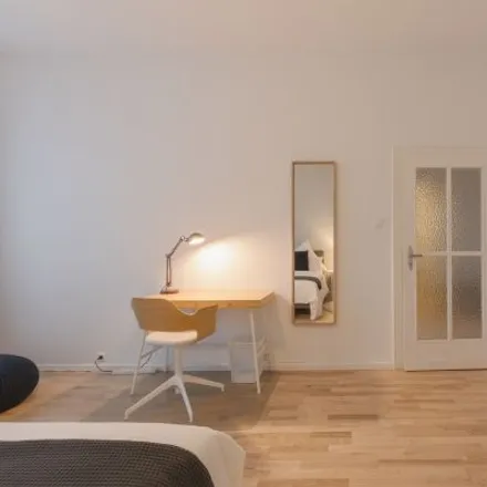 Rent this 3 bed room on Grünberger Straße 1 in 10243 Berlin, Germany