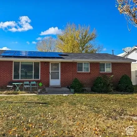 Buy this 3 bed house on 2379 North 690 West in Clinton, UT 84015