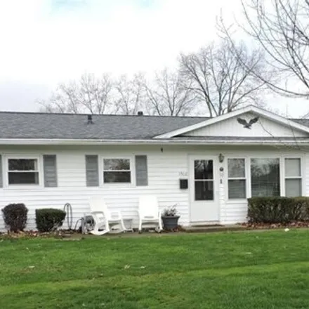 Buy this 3 bed house on 607 West Woodlawn in Danville, IL 61832
