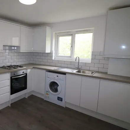 Rent this 3 bed apartment on Platanes Annexe in Champion Hill, Denmark Hill