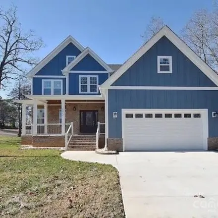 Rent this 4 bed house on 3088 Jamestown Drive in Lake Wood, Gastonia