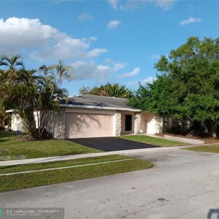 Buy this 3 bed house on 16653 Golfview Drive in Weston, FL 33326