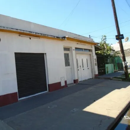Buy this studio house on Adolfo Alsina 2806 in Claypole, Argentina