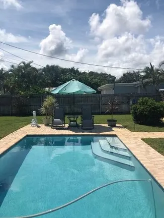 Rent this 2 bed house on 370 Franklin Road in Tequesta, Palm Beach County