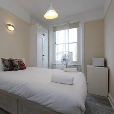 Image 1 - 260 Earl's Court Road, London, SW5 9RF, United Kingdom - Room for rent