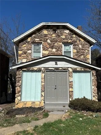 Image 1 - 2029 Boggs Avenue, Wilkinsburg, PA 15221, USA - House for sale