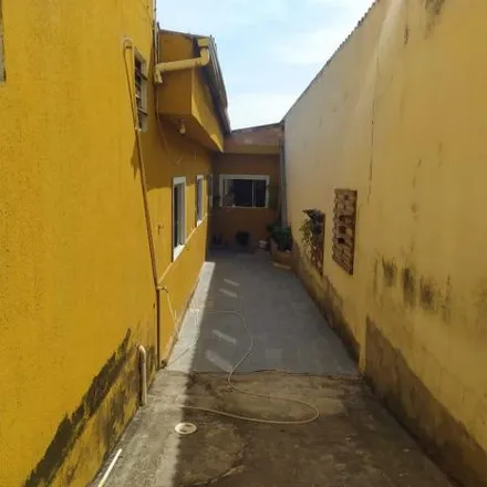Buy this 3 bed house on Rua Petrópolis in Imbiruçu, Betim - MG