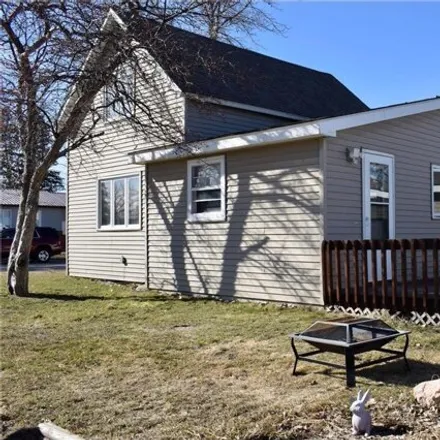 Image 4 - 633 Nora Street, Thief River Falls, MN 56701, USA - House for sale