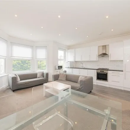 Image 2 - 28, 30 Mountfield Road, London, N3 3NP, United Kingdom - Apartment for rent