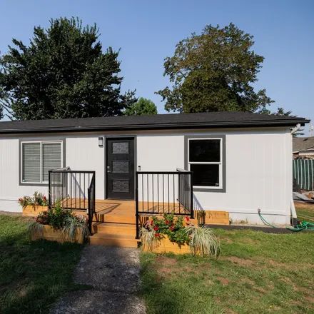 Buy this 3 bed house on 355 Southeast Shafford Street in Estacada, Clackamas County