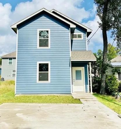 Rent this 3 bed house on 16692 East Ivanhoe Street in Montgomery County, TX 77316