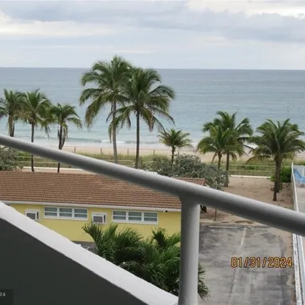 Image 1 - Caribe Condos of Lauderdale-by-the-Sea, 4050 North Ocean Drive, Lauderdale-by-the-Sea, Broward County, FL 33308, USA - Condo for sale