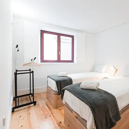 Rent this 2 bed apartment on 4000-509 Distrito de Leiria