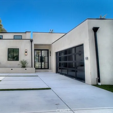 Image 1 - 5730 Kelvin Avenue, Los Angeles, CA 91367, USA - House for rent