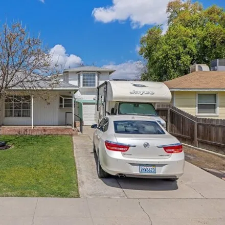 Buy this 3 bed house on 922 East Apricot Avenue in Tulare, CA 93274