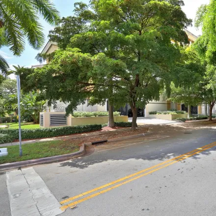 Image 3 - 20 Calabria Avenue, Miami, FL 33134, USA - Condo for rent