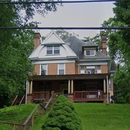 Buy this studio house on 1751 Crafton Boulevard in Crafton, Allegheny County