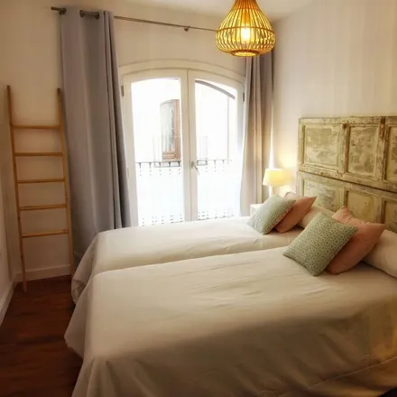 Rent this 2 bed apartment on Zaragoza in Aragon, Spain