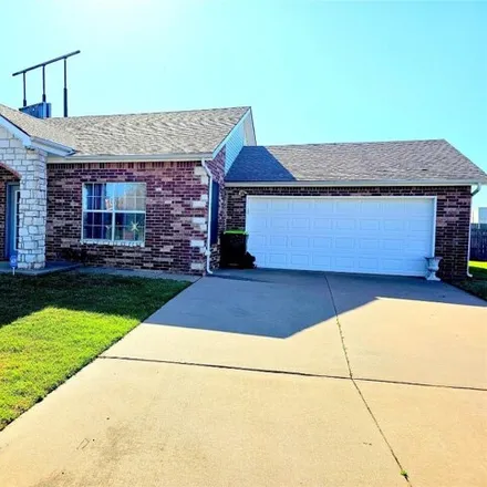 Buy this 3 bed house on 2378 Oakridge Drive in Purcell, OK 73080