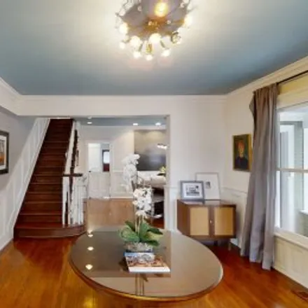 Buy this 5 bed apartment on 560 Pierce Street