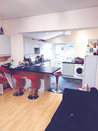 Rent this 5 bed townhouse on 37 Heeley Road in Selly Oak, B29 6DP