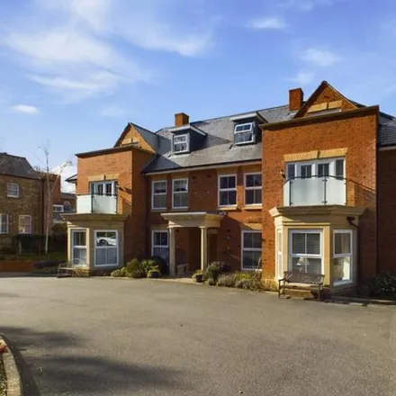 Buy this 2 bed apartment on Station Road in Buckingham, MK18 1AL