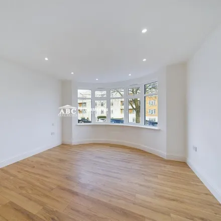 Rent this 2 bed apartment on Green Lane in London, NW4 2NS