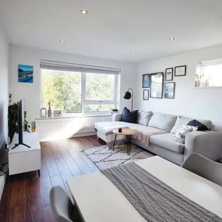 Buy this 1 bed apartment on Grangewood in 48, 50 Upper Richmond Road