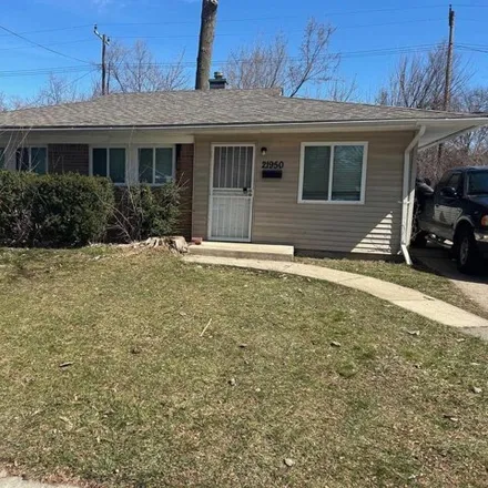 Rent this 3 bed house on 21958 Sunset Boulevard in Oak Park, MI 48237