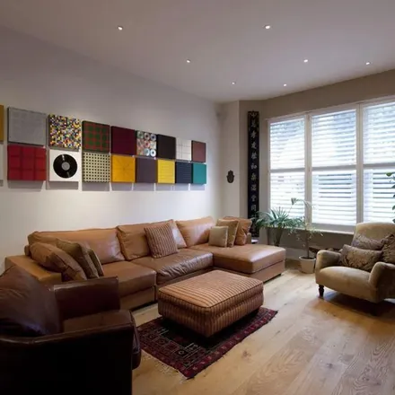 Rent this 8 bed apartment on 8 Elsworthy Road in Primrose Hill, London