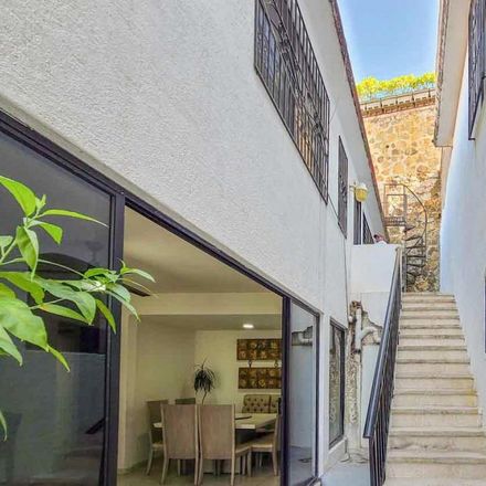 Rent this 5 bed apartment on Calle Vista de la Neblina in Joyas de Brisamar, 39300 Acapulco