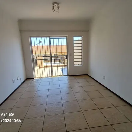 Image 8 - Valley Road, Northgate, Roodepoort, 2188, South Africa - Apartment for rent