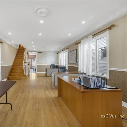 Image 5 - 1724 East 24th Street, New York, NY 11229, USA - House for sale