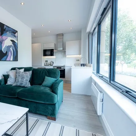 Rent this 1 bed apartment on Cowley Business Park in London, UB8 2AL