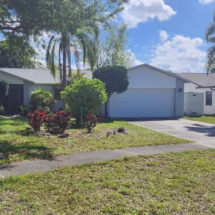 Rent this 3 bed house on 193 Cinnamon Lake Circle in Melbourne, FL 32901