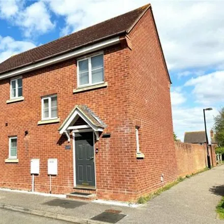 Rent this 4 bed house on Roman Avenue in Angmering, BN16 4GH