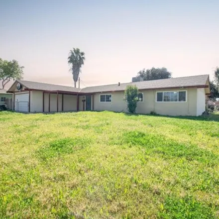 Buy this 5 bed house on 4724 East Hamilton Avenue in Fresno, CA 93702