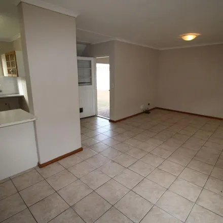 Image 6 - Van Sande Street, Cape Town Ward 72, Western Cape, 7800, South Africa - Apartment for rent
