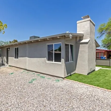 Buy this 3 bed house on 2124 North Highland Avenue in Tucson, AZ 85719