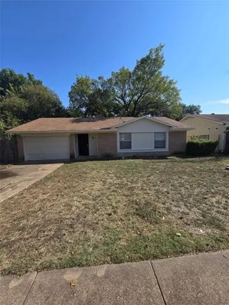 Rent this 3 bed house on 2650 Concord Ln in Lancaster, Texas