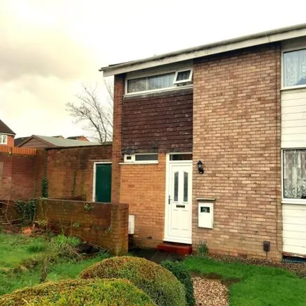 Buy this 3 bed townhouse on Elizabeth Drive in Leyfields, B79 8DF