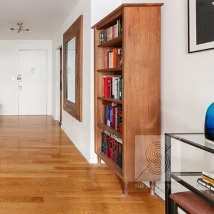 Image 2 - Chrystal House, East 24th Street, New York, NY 10010, USA - Apartment for sale