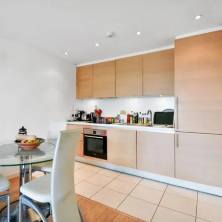Image 2 - Hudson House, Chadwell Lane, London, N8 7RX, United Kingdom - Apartment for rent