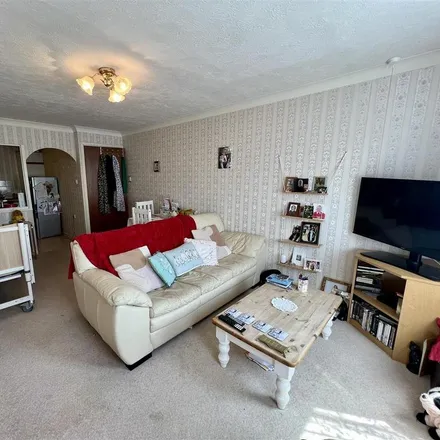 Image 3 - Belmont, 27 Terminus Road, Bexhill-on-Sea, TN39 3NR, United Kingdom - Apartment for rent