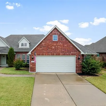 Buy this 3 bed house on 1711 West Birmingham Street in Broken Arrow, OK 74011