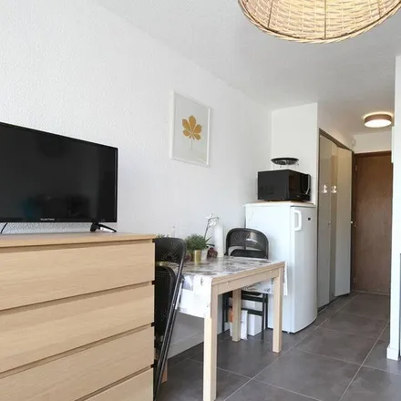 Image 5 - Balaruc Les Bains, 20 Avenue du Port, 34540 Balaruc-les-Bains, France - Apartment for rent