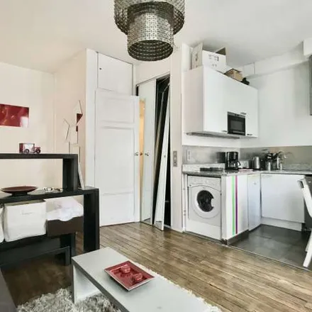 Image 8 - 2 Rue Paul Dubois, 75003 Paris, France - Apartment for rent