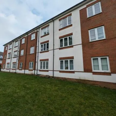 Buy this 2 bed apartment on Halton Road in Caterham on the Hill, CR8 5GN